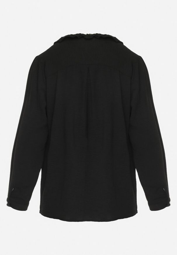 Born2be - Czarna Koszula z Guzikami i Ażurowym Wzorem na Dekolcie Serupa. Kolor: czarny. Wzór: ażurowy