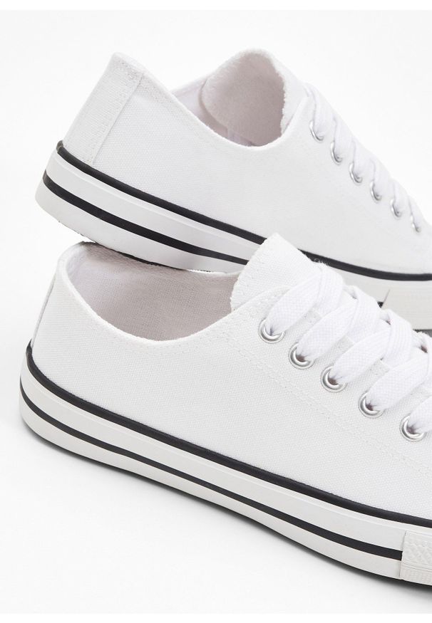 bonprix - Sneakersy. Kolor: biały