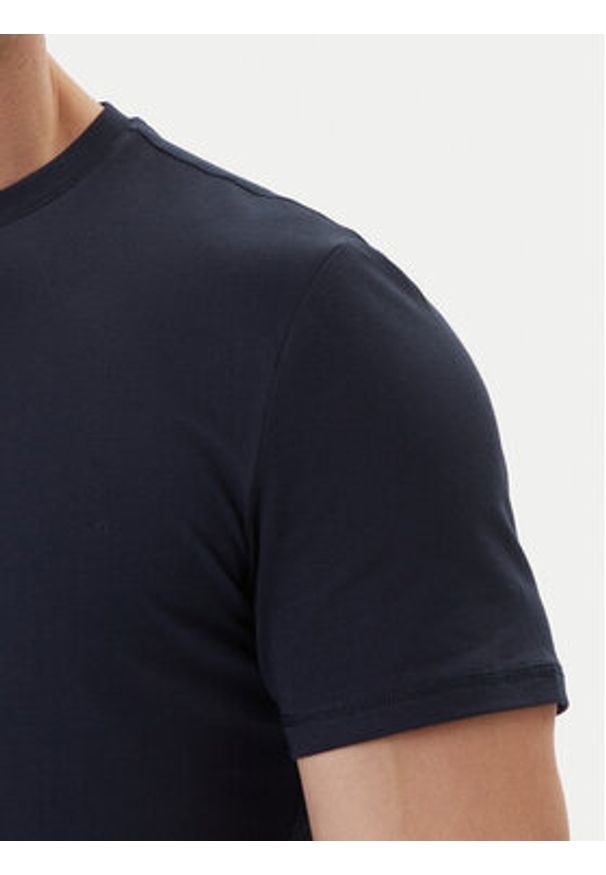 Guess T-Shirt M6GI10 K2991 Granatowy Slim Fit. Kolor: niebieski. Materiał: bawełna