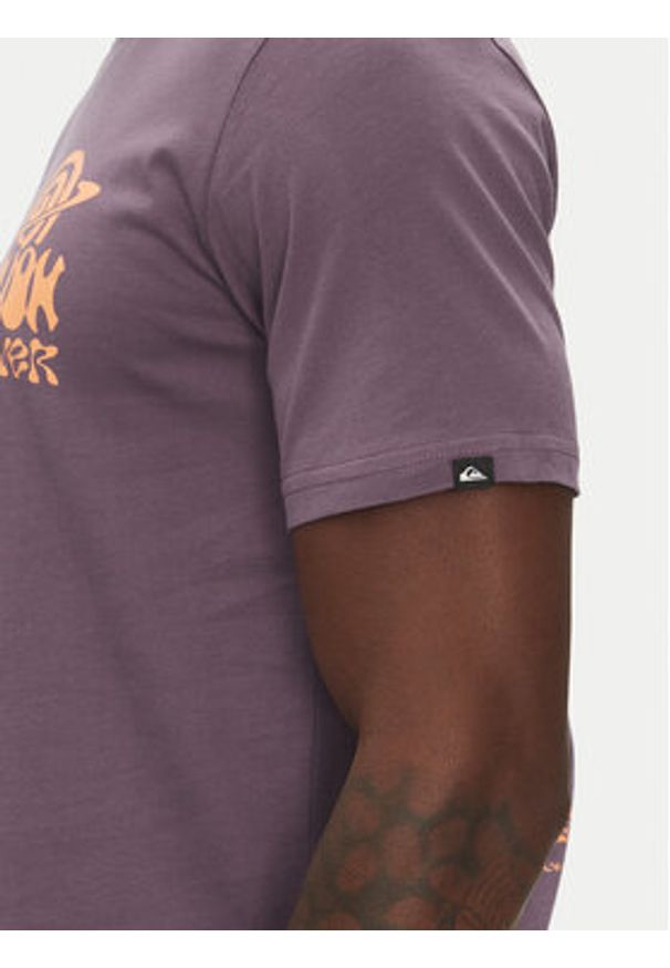 Quiksilver T-Shirt EQYZT08053 Fioletowy Regular Fit. Kolor: fioletowy. Materiał: bawełna
