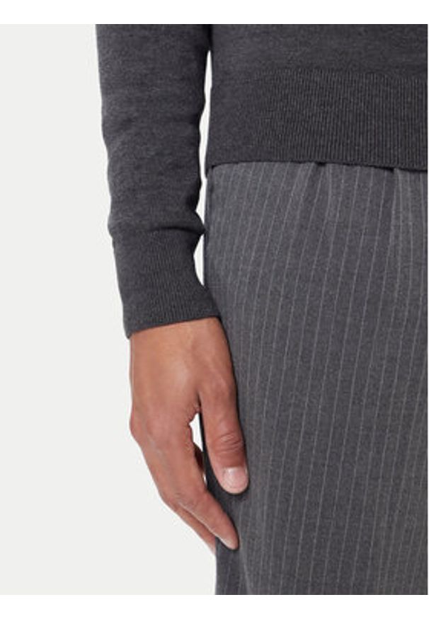 TOMMY HILFIGER - Tommy Hilfiger Sweter Essential Ssnl MW0MW39999 Szary Regular Fit. Kolor: szary. Materiał: bawełna