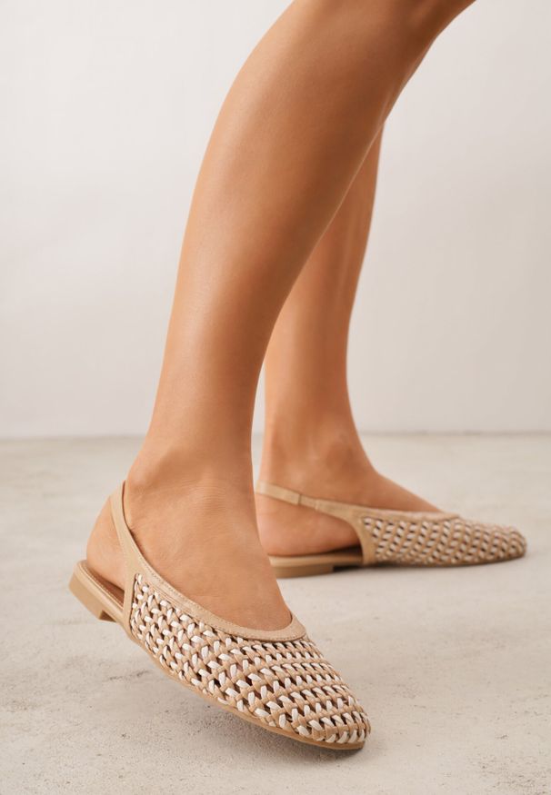 Born2be - Ciemnobeżowe Baleriny z Odkrytą Piętą i Plecioną Cholewką Elledra. Okazja: na co dzień. Kolor: brązowy. Materiał: jeans. Styl: boho, elegancki, casual