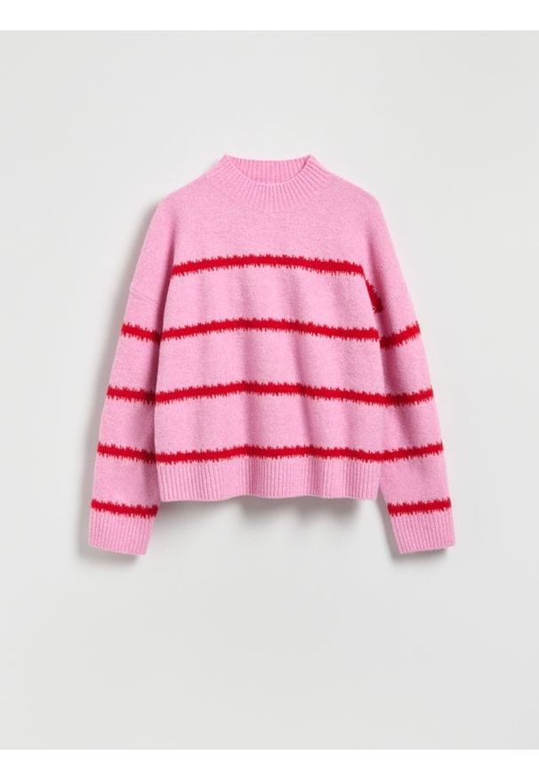 Reserved - Sweter w paski - różowy. Kolor: różowy. Materiał: wełna, dzianina. Wzór: paski