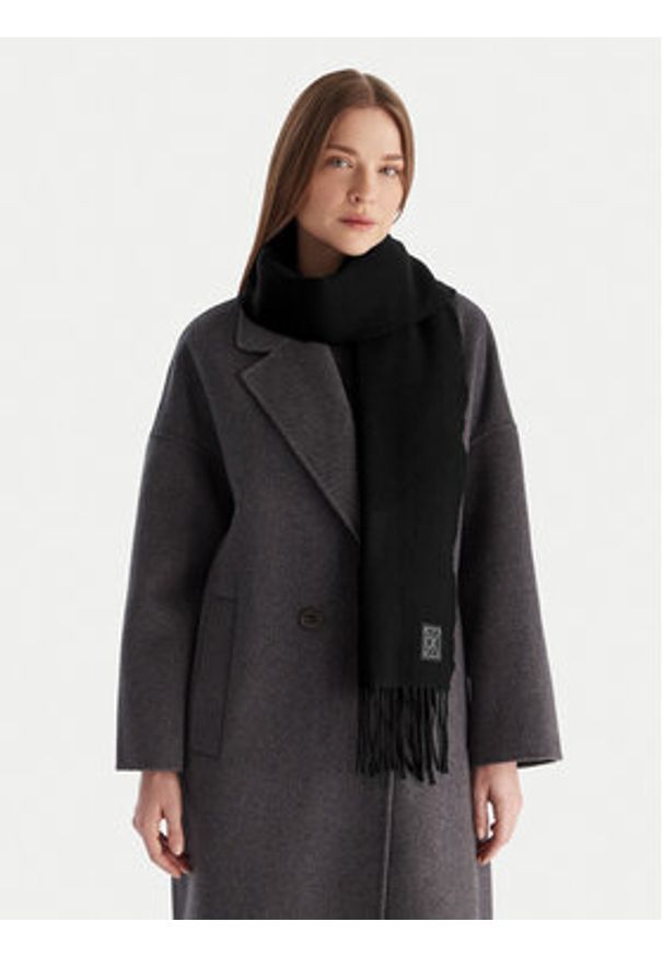 Calvin Klein Szalik Emblem LV04D8015G Czarny. Kolor: czarny. Materiał: kaszmir