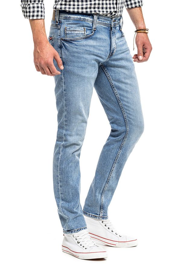 Mustang - MUSTANG OREGON TAPERED MĘSKIE SPODNIE JEANSOWE JEANSY DENIM BLUE 1014040 5000 202. Okazja: na co dzień, na spacer, na randkę. Stan: obniżony. Sezon: lato. Styl: casual, klasyczny, elegancki, wizytowy