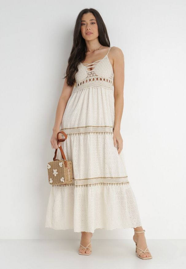 Born2be - Jasnobeżowa Sukienka Chrysis. Kolor: beżowy. Materiał: tkanina, bawełna, koronka. Długość rękawa: na ramiączkach. Wzór: aplikacja, haft, koronka. Styl: boho. Długość: maxi