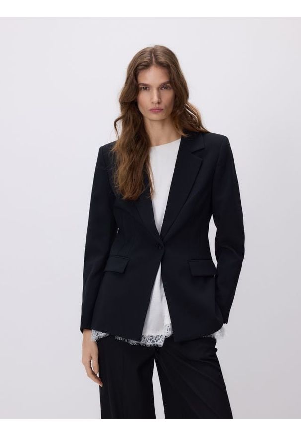 Reserved - Taliowana marynarka - czarny. Kolor: czarny. Materiał: wiskoza, tkanina