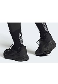 Adidas - Buty adidas Terrex Trailrider M HR1160 czarne. Nosek buta: otwarty. Zapięcie: sznurówki. Kolor: czarny. Materiał: guma, syntetyk, materiał. Szerokość cholewki: normalna. Model: Adidas Terrex. Sport: bieganie