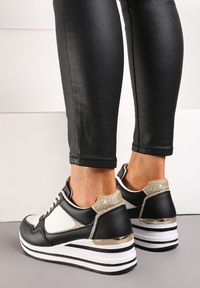 Renee - Czarne Sneakersy na Niskiej Platformie ze Wstawkami Brokatowymi Gwenoa. Kolor: czarny. Obcas: na platformie #4