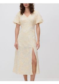 Reserved - Bawełniana sukienka z haftem - jasnożółty. Kolor: żółty. Materiał: bawełna. Wzór: haft #1