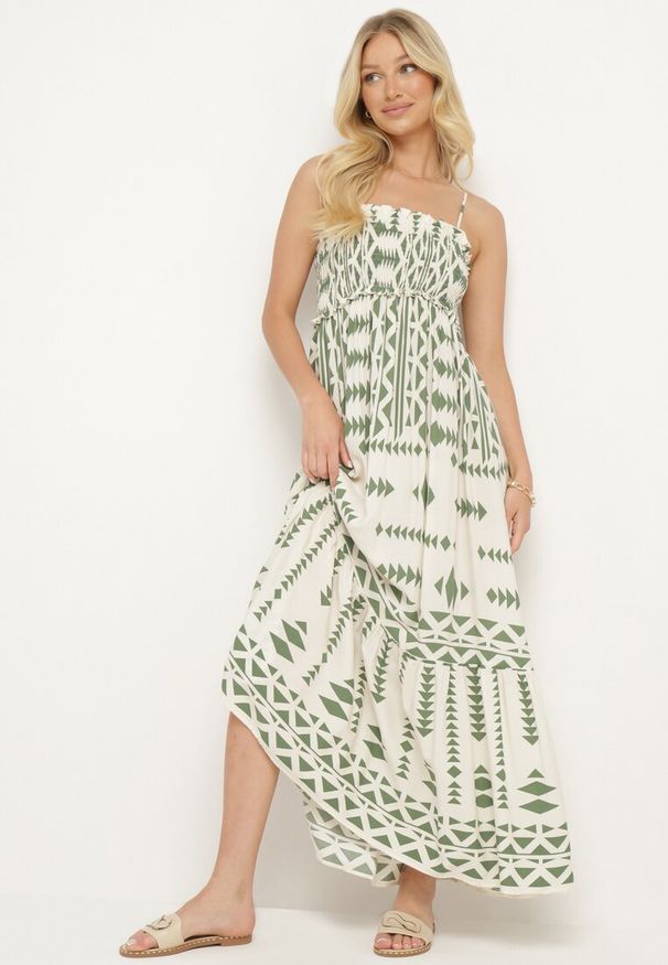 Born2be - Beżowo-Zielona Wiskozowa Marszczona Sukienka na Regulowanych Ramiączkach z Falbanką Dwalea. Okazja: na spacer, na randkę. Typ kołnierza: kołnierz z falbankami. Kolor: beżowy. Materiał: wiskoza. Długość rękawa: na ramiączkach. Sezon: lato. Styl: elegancki, klasyczny