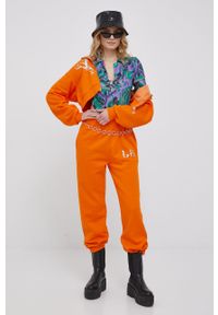Local Heroes bluza damska kolor pomarańczowy z kapturem z nadrukiem. Okazja: na co dzień. Typ kołnierza: kaptur. Kolor: pomarańczowy. Materiał: dzianina. Wzór: nadruk. Styl: casual #3