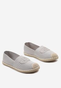 Born2be - Szare Espadryle Latalie. Nosek buta: okrągły. Kolor: szary. Materiał: materiał. Wzór: aplikacja. Sezon: lato. Obcas: na płaskiej podeszwie