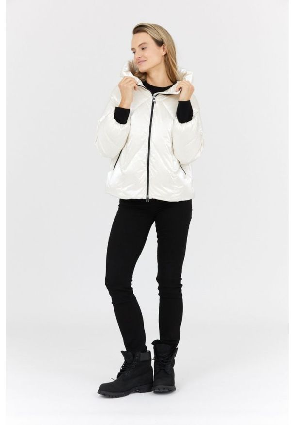 Hetrego - HETREGO Perłowa kurtka damska z kapturem Muriel, Rozmiar 34 EU - 38 IT. Typ kołnierza: kaptur. Kolor: biały