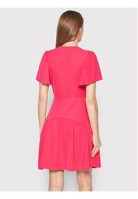 Rinascimento Sukienka koktajlowa CFC0107733003 Różowy Relaxed Fit. Kolor: różowy. Materiał: syntetyk. Styl: wizytowy