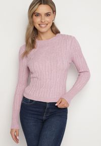 Born2be - Jasnoróżowy Sweter z Wiskozą Ozdobiony Tłoczeniem Savinia. Okazja: na spotkanie biznesowe, na co dzień. Kolor: różowy. Materiał: wiskoza. Wzór: aplikacja. Styl: biznesowy, casual, elegancki
