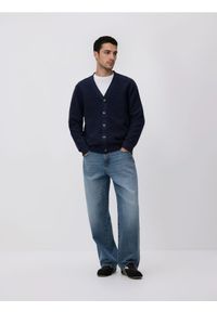Reserved - Rozpinany kardigan - granatowy. Kolor: niebieski. Materiał: dzianina, bawełna