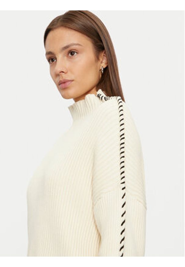 only - ONLY Golf Queenie 15330680 Beżowy Loose Fit. Typ kołnierza: golf. Kolor: beżowy. Materiał: bawełna