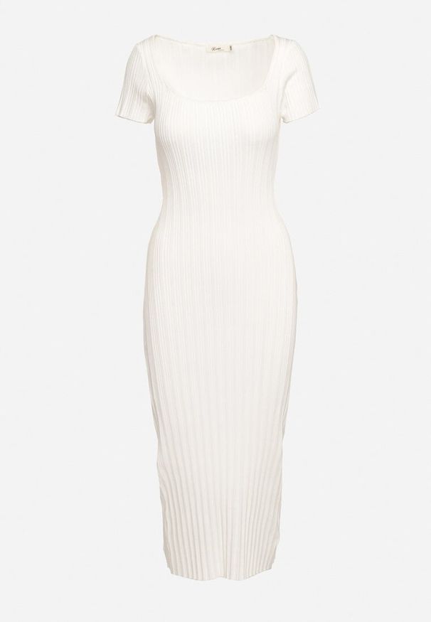 Born2be - Biała Sukienka o Dopasowanym Fasonie z Wycięciem na Plecach i Kwadratowym Dekoltem Vosalina. Okazja: na co dzień. Typ kołnierza: dekolt kwadratowy. Kolor: biały. Długość rękawa: krótki rękaw. Typ sukienki: dopasowane, proste. Styl: casual