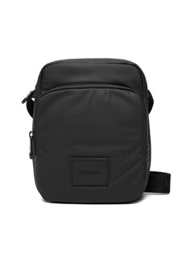 Calvin Klein Saszetka Puffer Utility Reporter LV04D3200G Czarny. Kolor: czarny. Materiał: materiał