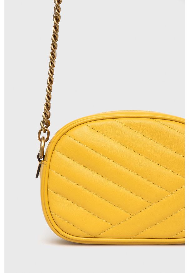 Tory Burch torebka skórzana kolor żółty. Kolor: żółty. Materiał: skórzane. Rodzaj torebki: na ramię
