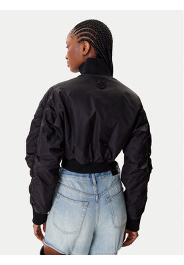 Pinko - PINKO Kurtka bomber 105339 A2OI Czarny Regular Fit. Kolor: czarny. Materiał: syntetyk