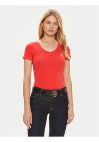 Guess T-Shirt W2YI45 J1314 Czerwony Slim Fit. Kolor: czerwony. Materiał: bawełna