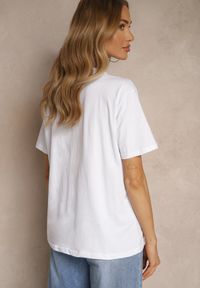 Renee - Biały Bawełniany T-shirt Zdobiony Haftowanym Napisem z Cekinami Ulionis. Kolor: biały. Materiał: bawełna. Wzór: haft, aplikacja, napisy. Styl: klasyczny, elegancki