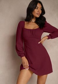 Renee - Fioletowa Sukienka Ozdobione Bufiastymi Rękawami Sopivara. Okazja: na co dzień. Kolor: fioletowy. Wzór: aplikacja. Styl: elegancki, casual #5