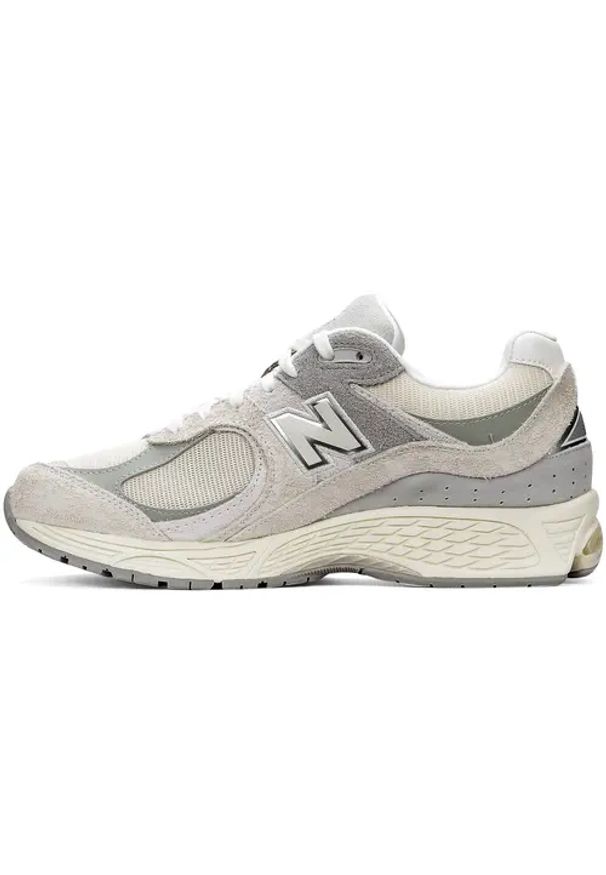 Sneakersy unisex New Balance M2002REK. Okazja: na co dzień, na spacer. Kolor: szary. Materiał: zamsz, skóra. Szerokość cholewki: normalna. Sezon: lato. Sport: turystyka piesza