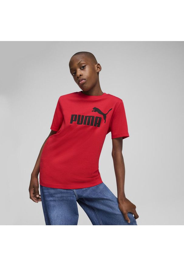 Puma - Młodzieżowa koszulka ESS z logo No. 1 PUMA For All Time Red. Kolor: czerwony. Materiał: guma. Wzór: nadruk. Sport: joga i pilates