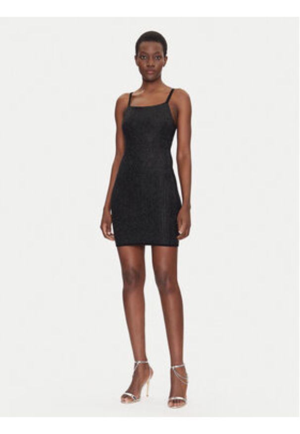Guess Sukienka dzianinowa W5GK45 Z3MN2 Czarny Regular Fit. Kolor: czarny. Materiał: syntetyk