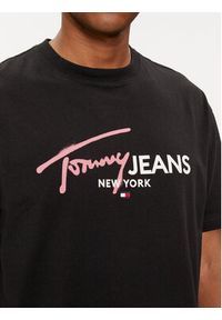 Tommy Jeans T-Shirt Spray Pop Color DM0DM18572 Czarny Regular Fit. Kolor: czarny. Materiał: bawełna