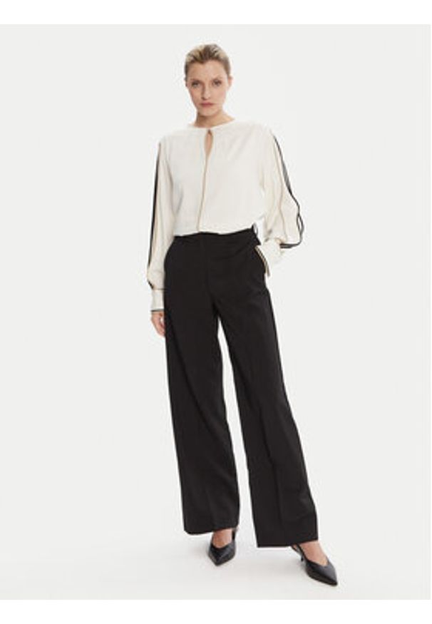 BOSS Bluzka Banariah 50546147 Écru Regular Fit. Materiał: wiskoza