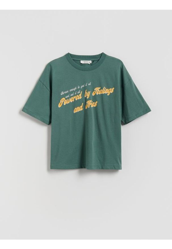 Reserved - T-shirt z nadrukiem - zielony. Kolor: zielony. Materiał: bawełna, dzianina. Wzór: nadruk
