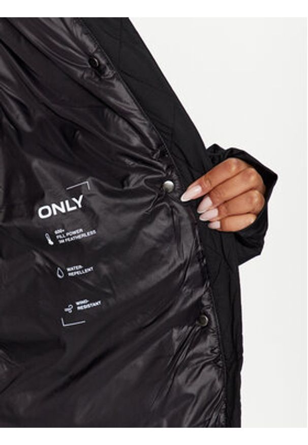 only - ONLY Kurtka zimowa 15287909 Czarny Regular Fit. Kolor: czarny. Materiał: syntetyk. Sezon: zima
