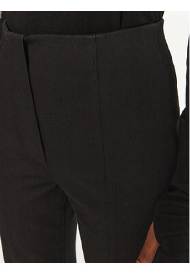 Day Birger et Mikkelsen - DAY BIRGER ÉT MIKKELSEN Spodnie materiałowe Leah DAY65243381 Czarny Straight Fit. Kolor: czarny. Materiał: bawełna