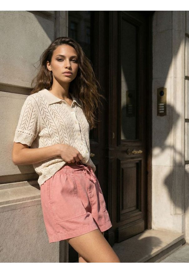 Sinsay - Szorty jeansowe high waist z gumką w pasie - różowy. Stan: podwyższony. Kolor: różowy. Materiał: jeans