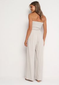Born2be - Beżowy Bawełniany Taliowany Kombinezon Góra Bandeau Wykończona Gumkami Moranna. Okazja: na co dzień. Kolor: beżowy. Materiał: bawełna. Sezon: lato. Styl: casual, klasyczny #3