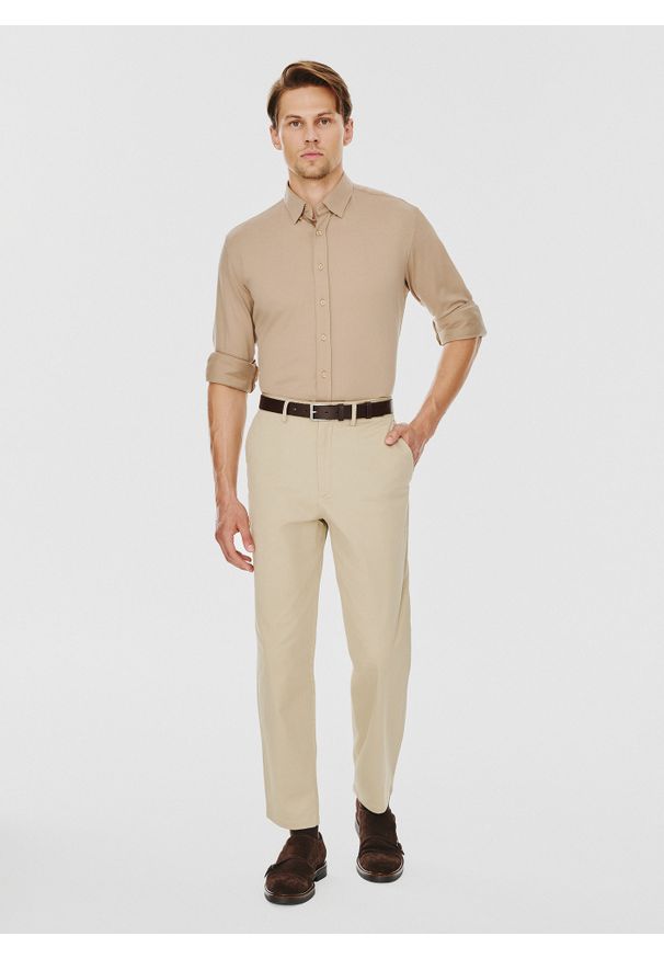 Pako Lorente - PAKO LORENTE – Beżowa bawełniana koszula męska. Kolor: beżowy, zielony. Materiał: bawełna. Długość rękawa: długi rękaw. Długość: długie. Wzór: gładki