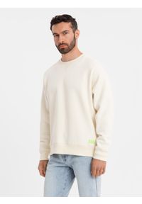 Ombre Clothing - Klasyczna bluza dresowa unisex z okrągłym dekoltem – kremowa V2 OU-SNBC-0104 - XL/XXL. Kolor: kremowy. Materiał: dresówka. Wzór: aplikacja. Styl: klasyczny #4