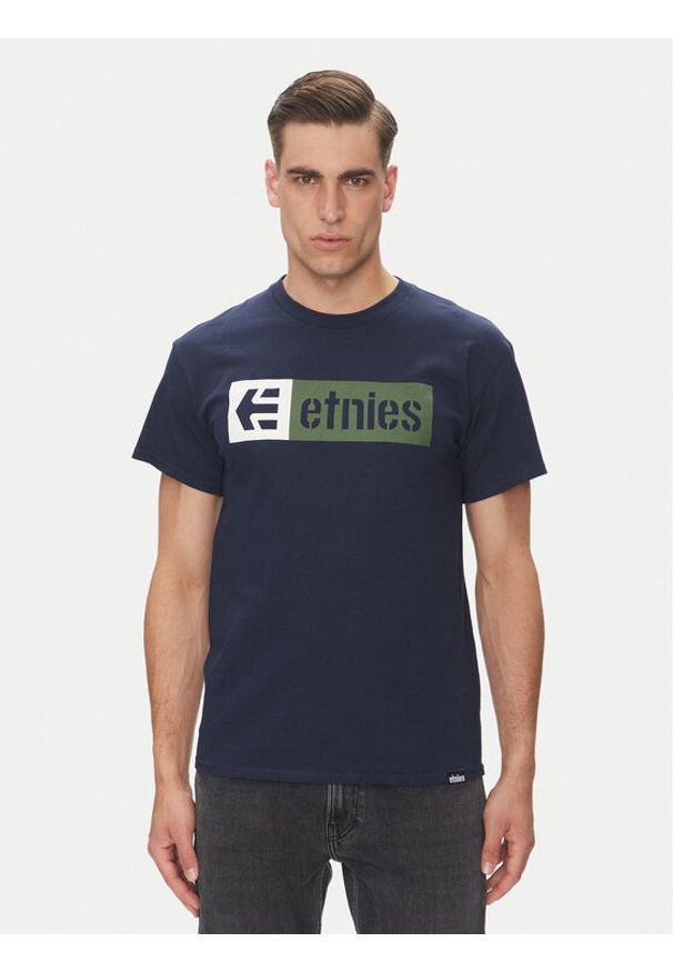 Etnies T-Shirt New Box 4130002282 Granatowy Regular Fit. Kolor: niebieski. Materiał: bawełna
