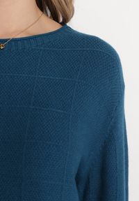 Born2be - Ciemnoniebieski Klasyczny Sweter z Długim Rękawem Darissa. Kolor: niebieski. Długość rękawa: długi rękaw. Długość: długie. Sezon: jesień, zima. Styl: klasyczny #5