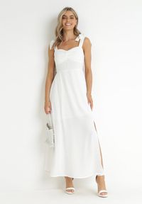Born2be - Biała Sukienka Kalora. Kolor: biały. Materiał: tkanina. Długość rękawa: na ramiączkach. Wzór: gładki. Długość: maxi #5