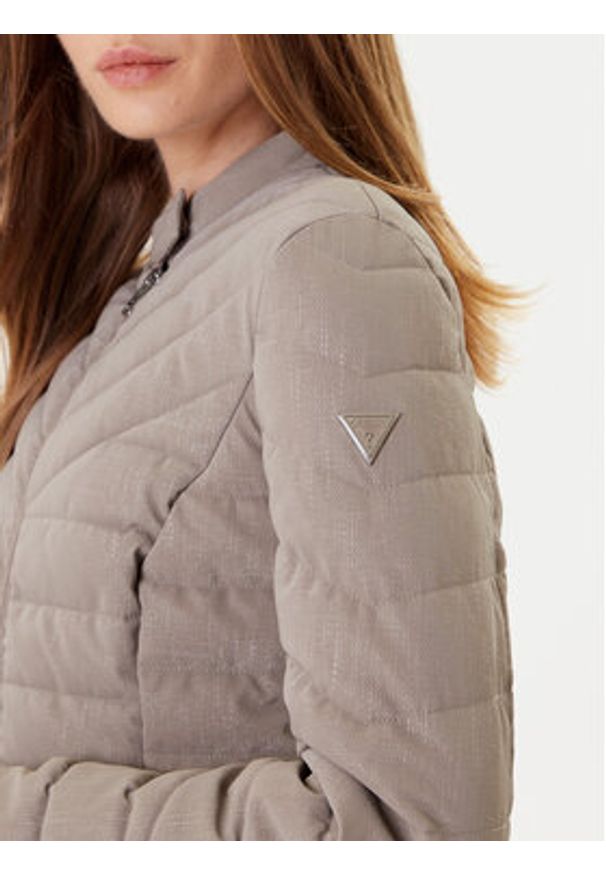 Guess Kurtka przejściowa W5YL13 WHDQ0 Beżowy Regular Fit. Kolor: beżowy. Materiał: syntetyk