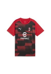 Puma - Młodzieżowa koszulka przedmeczowa z krótkim rękawem AC Milan PUMA. Kolor: wielokolorowy, czarny, czerwony. Długość rękawa: krótki rękaw. Długość: krótkie. Sport: piłka nożna #1