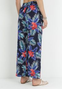 Born2be - Granatowe Spodnie w Kwiaty z Gumką w Talii i Regularnym Stanem Learine. Kolekcja: plus size. Kolor: niebieski. Materiał: wiskoza. Wzór: kwiaty #4