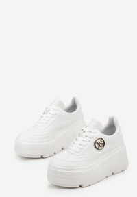 Renee - Białe Chunky Sneakersy Vices na Platformie z Okrągłym Detalem Sedvira. Okazja: na spacer. Nosek buta: okrągły. Kolor: biały. Materiał: jeans, koronka, skóra. Obcas: na platformie. Sport: turystyka piesza #6
