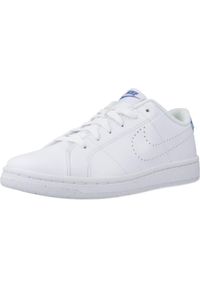 Buty do chodzenia męskie Nike 103 Court Royale 2 Next Nature. Zapięcie: sznurówki. Kolor: fioletowy, biały, wielokolorowy. Materiał: syntetyk, materiał. Szerokość cholewki: normalna. Model: Nike Court. Sport: turystyka piesza