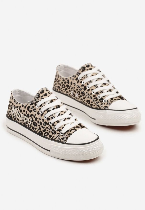 Born2be - Panterkowe Trampki pod Kostkę Ozdobione Napisem i Brokatem Terlevia. Okazja: na co dzień. Materiał: jeans. Wzór: napisy, aplikacja. Styl: glamour, casual